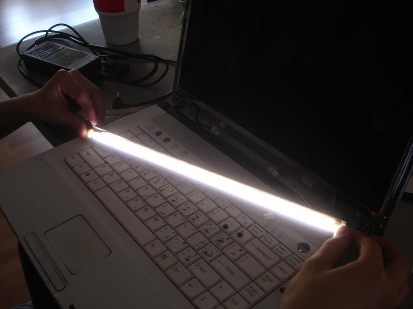 Замена и ремонт подсветки экрана ноутбука в Климовске